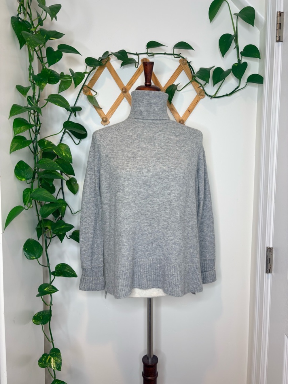 J. CREW Turtleneck Sweater In Supersoft Yarn In Heathered Gray
